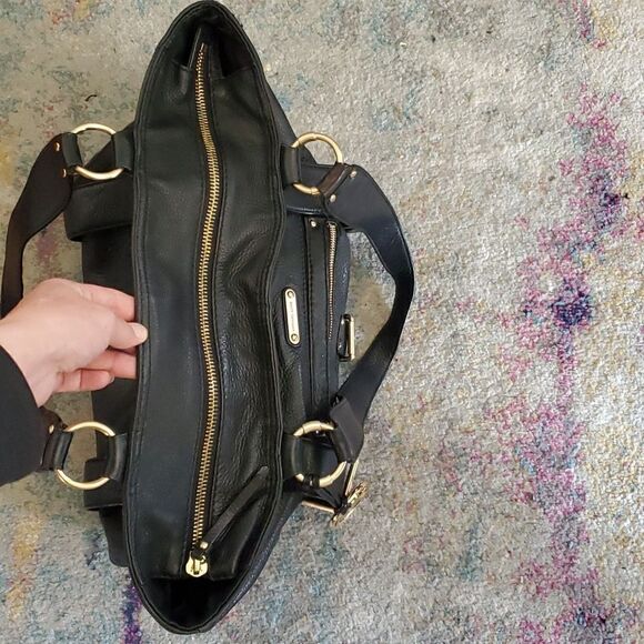 Michael Kors Large Leather Austin Bag in Black - Picture 7 of 15